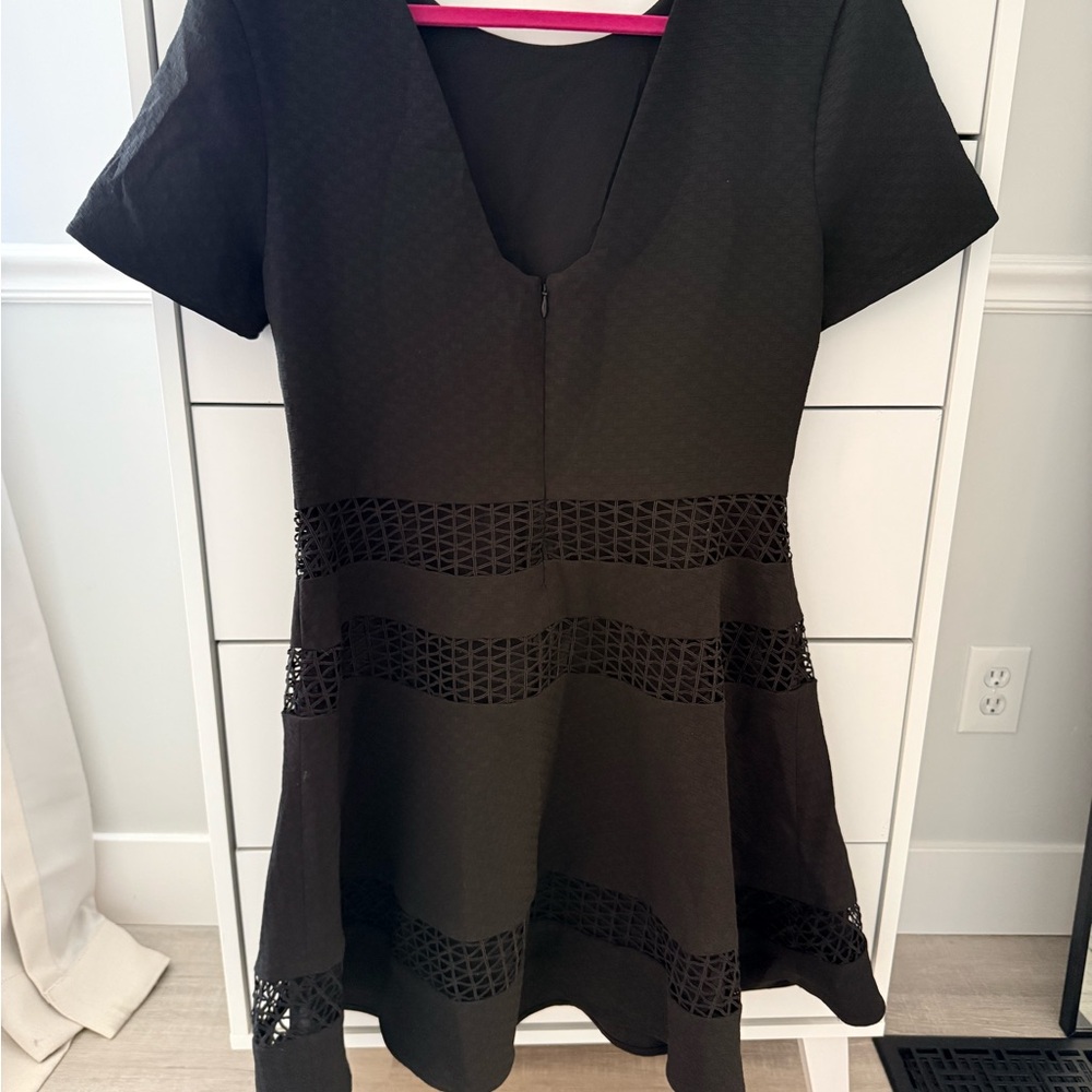 Chelsea28 Black Short Sleeve Knee Length Fit-and-Flare Dress- Large - Picture 2 of 3